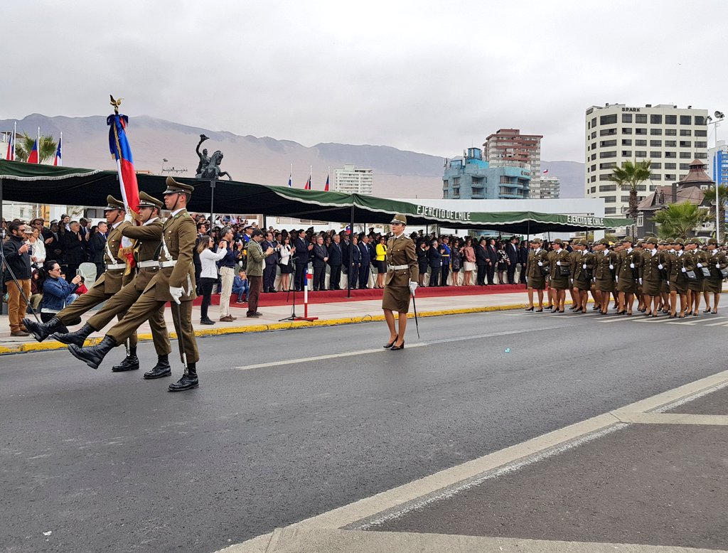 Parada Militar En La Plaza Libertador Bernardo O Higgins El