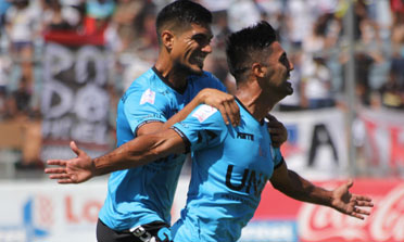 Domingo, 12 horas: Deportes Iquique – Everton