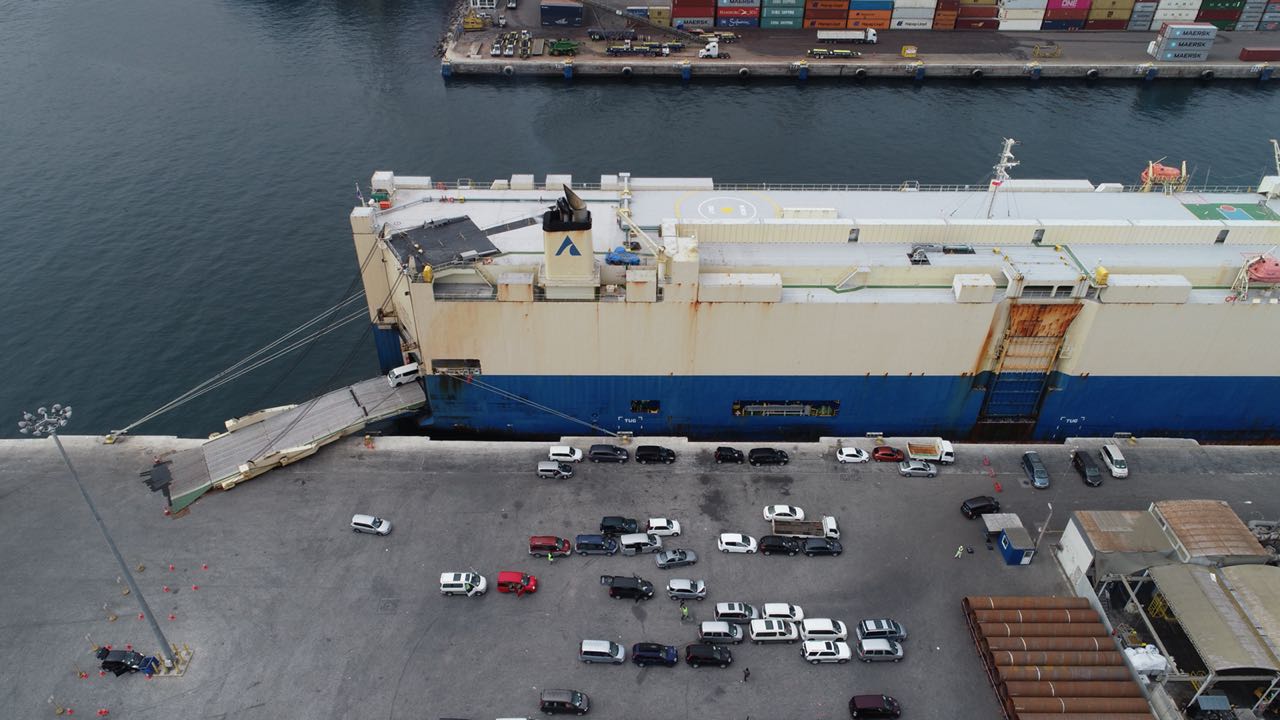 Dream Jasmine desembarcó más de 2 mil vehículos en el Puerto de Iquique