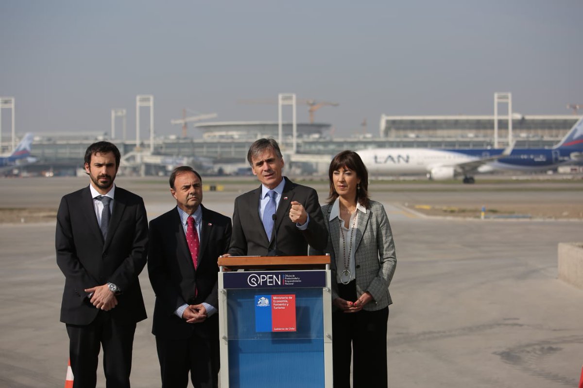 Gobierno anuncia reducción inmediata de las tasas de embarque