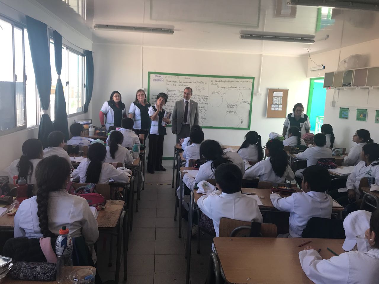 Nuevos textos escolares entregó seremi a Colegio Academia de Pozo Almonte