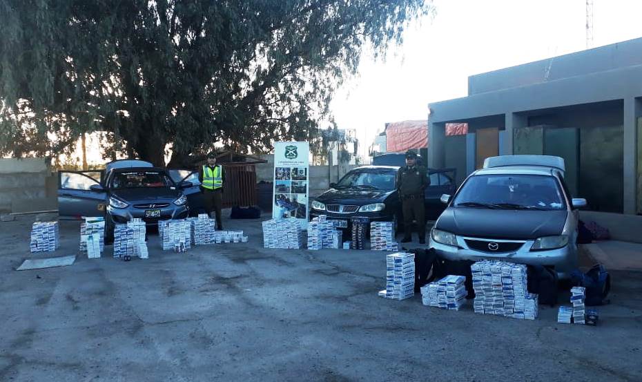 12 detenidos y 8 mil cajetillas decomisadas por Carabineros de Huara