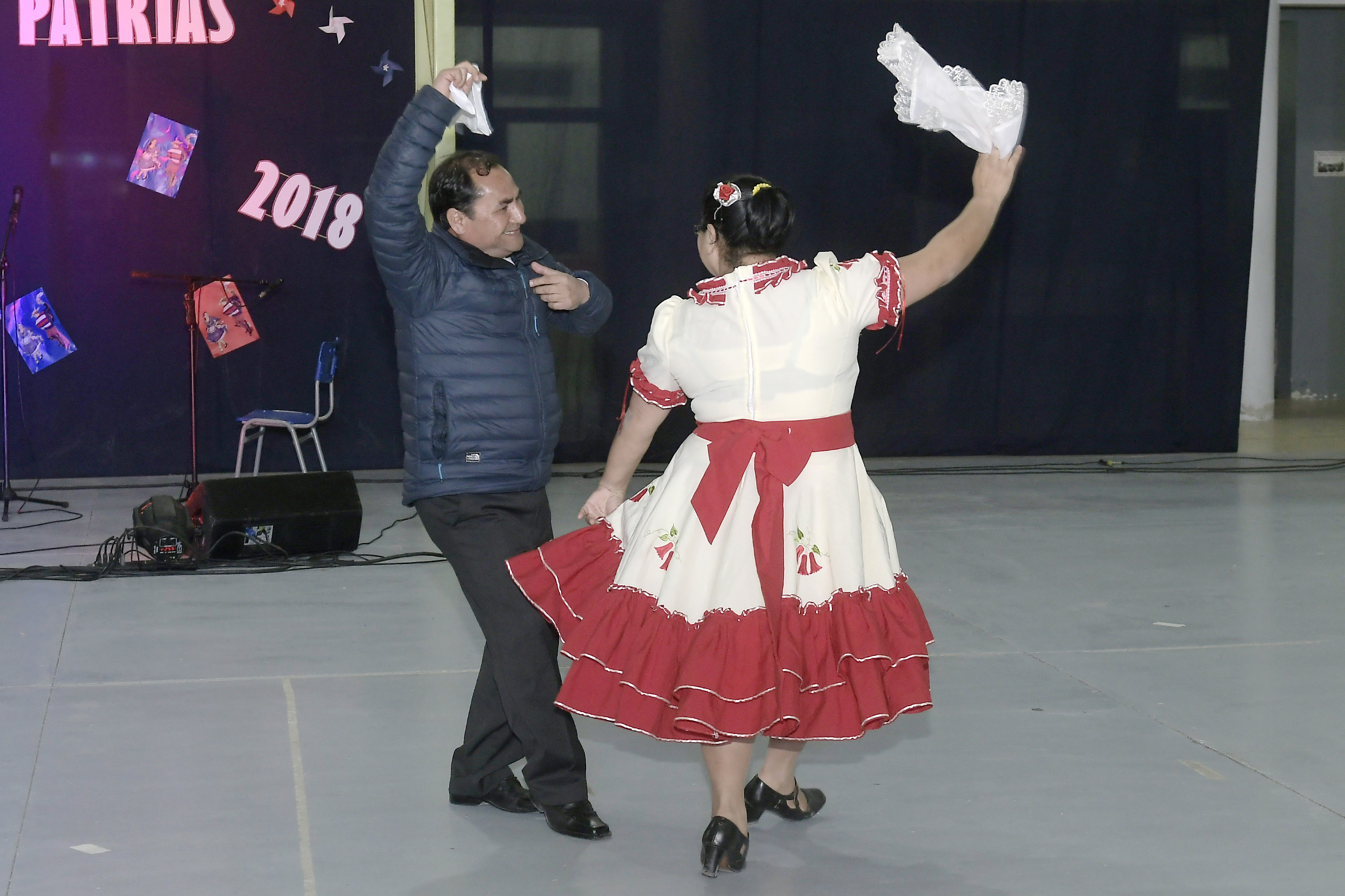 Jornada vespertina del Colegio Simón Bolívar realizó gala de Fiestas Patrias