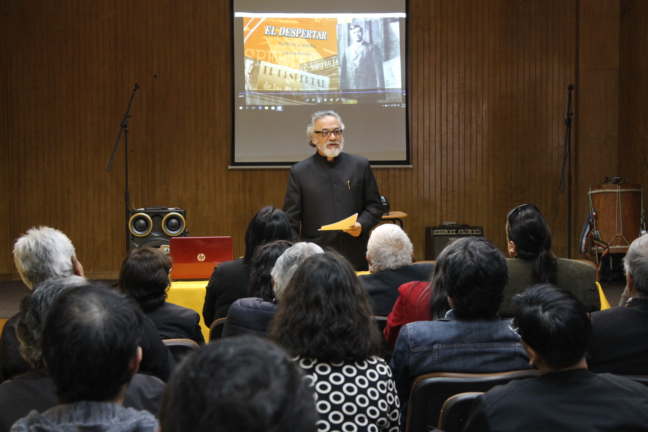 Exitoso lanzamiento libro de Luis Emilio Recabarren