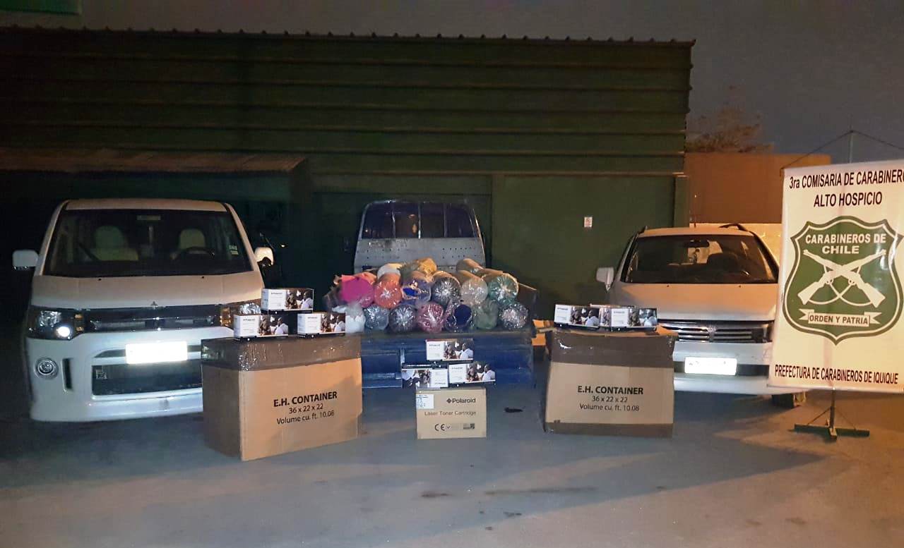 Carabineros detiene a banda que robaba carga a camión de transporte boliviano