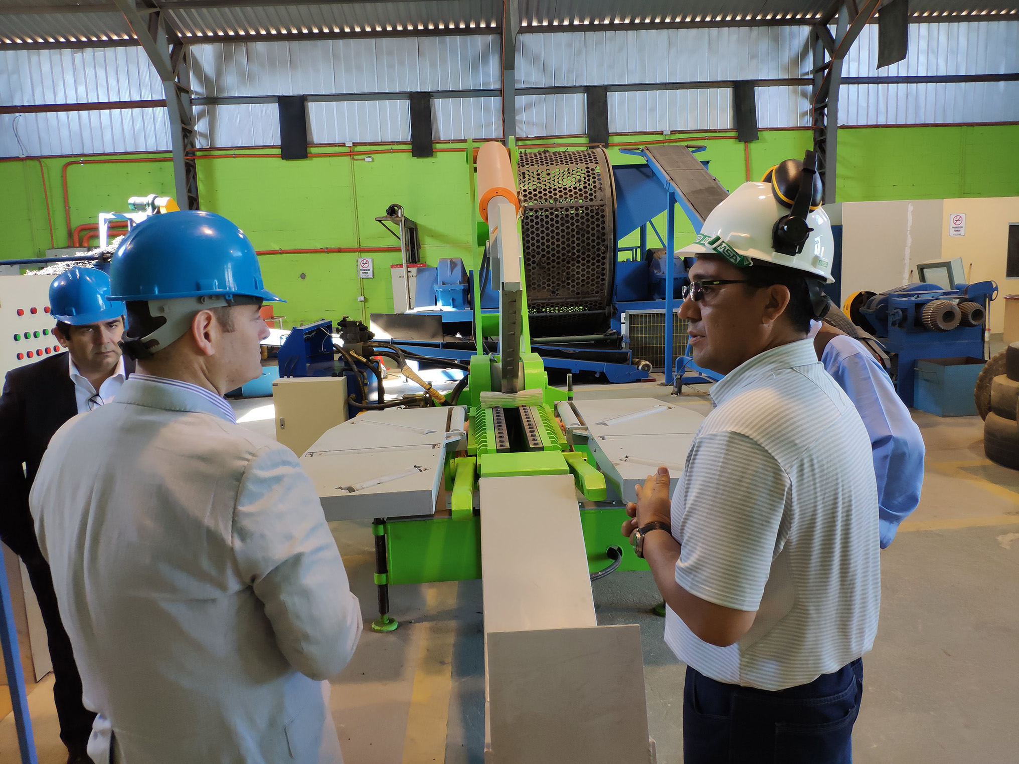 ZOFRI e Inacap en marco del Desafío Innova Circular: Visitan empresas de gestión de residuos