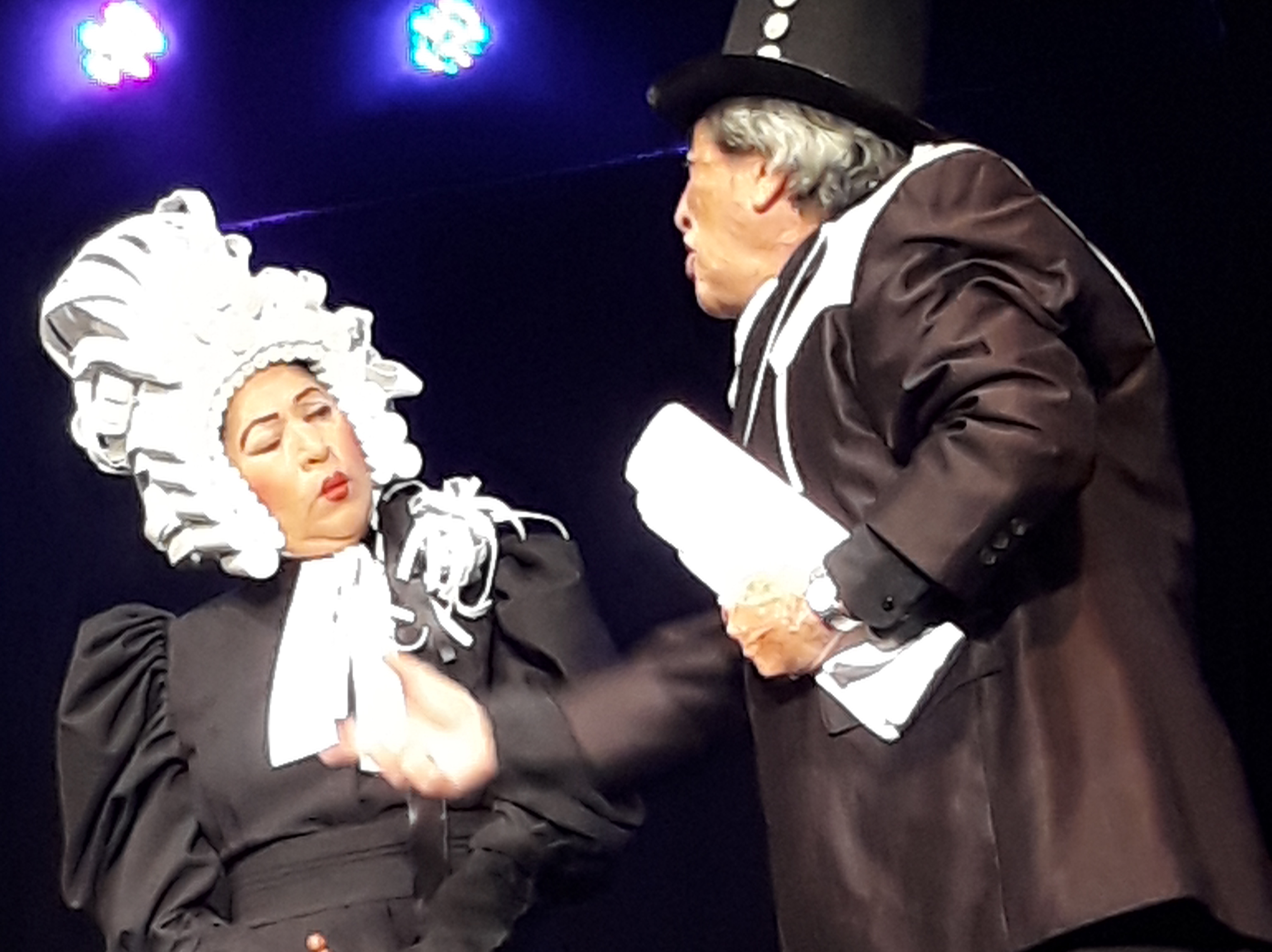 Últimas funciones de «Harakiri» del Teatro Universitario Expresión