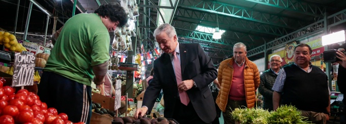 Ministro de Hacienda por Imacec de Agosto: “Nos alegramos que el 90% de la economía, los sectores no mineros, esté creciendo al 4% anual”