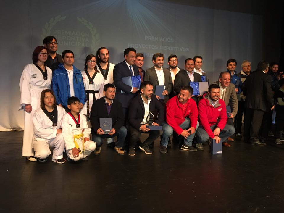 Municipalidad de Alto Hospicio recibió reconocimiento por iniciativa deportiva única en el país