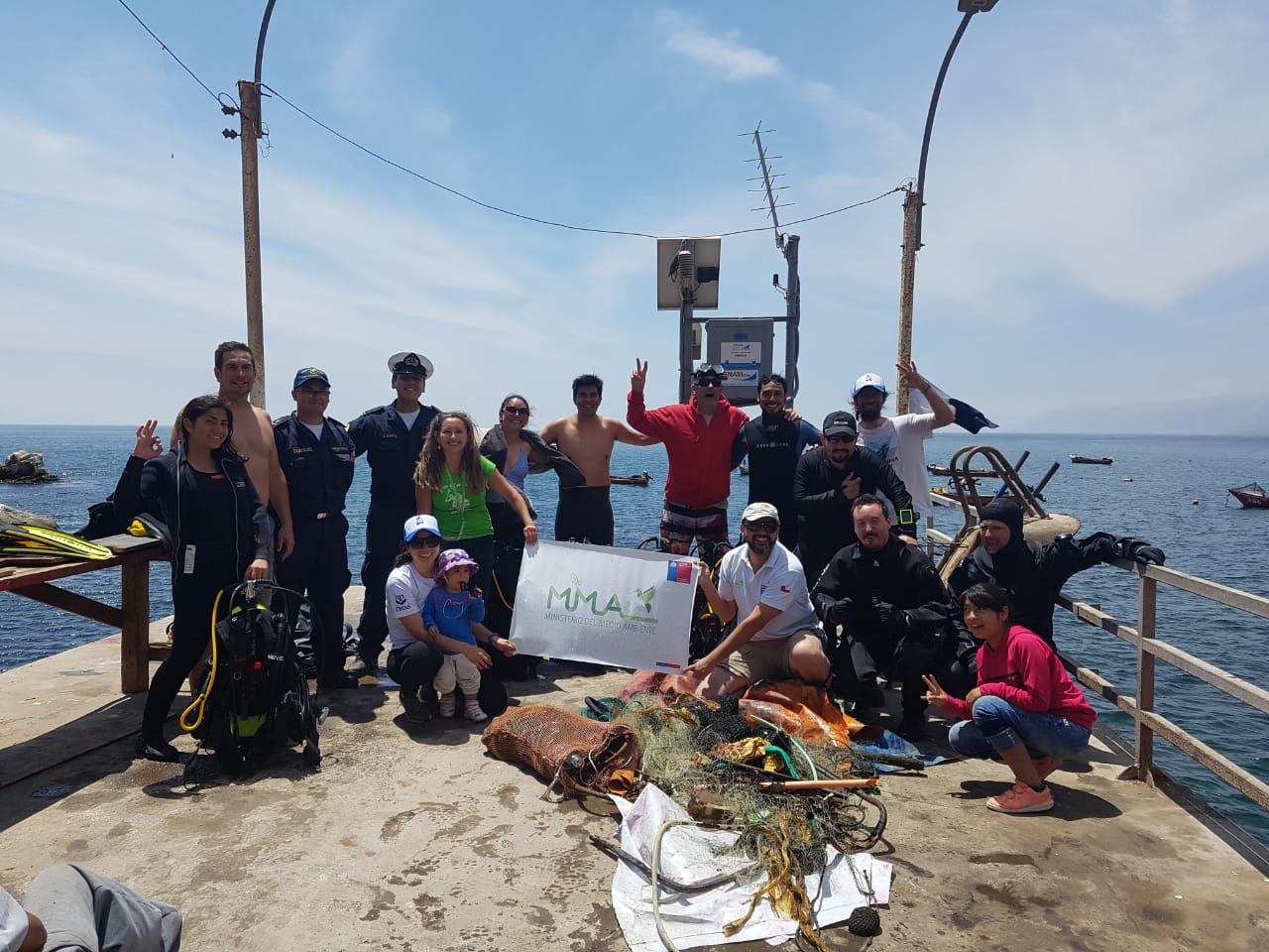 Retiran 5 toneladas de basura en Limpieza de playa en caleta Pisagua