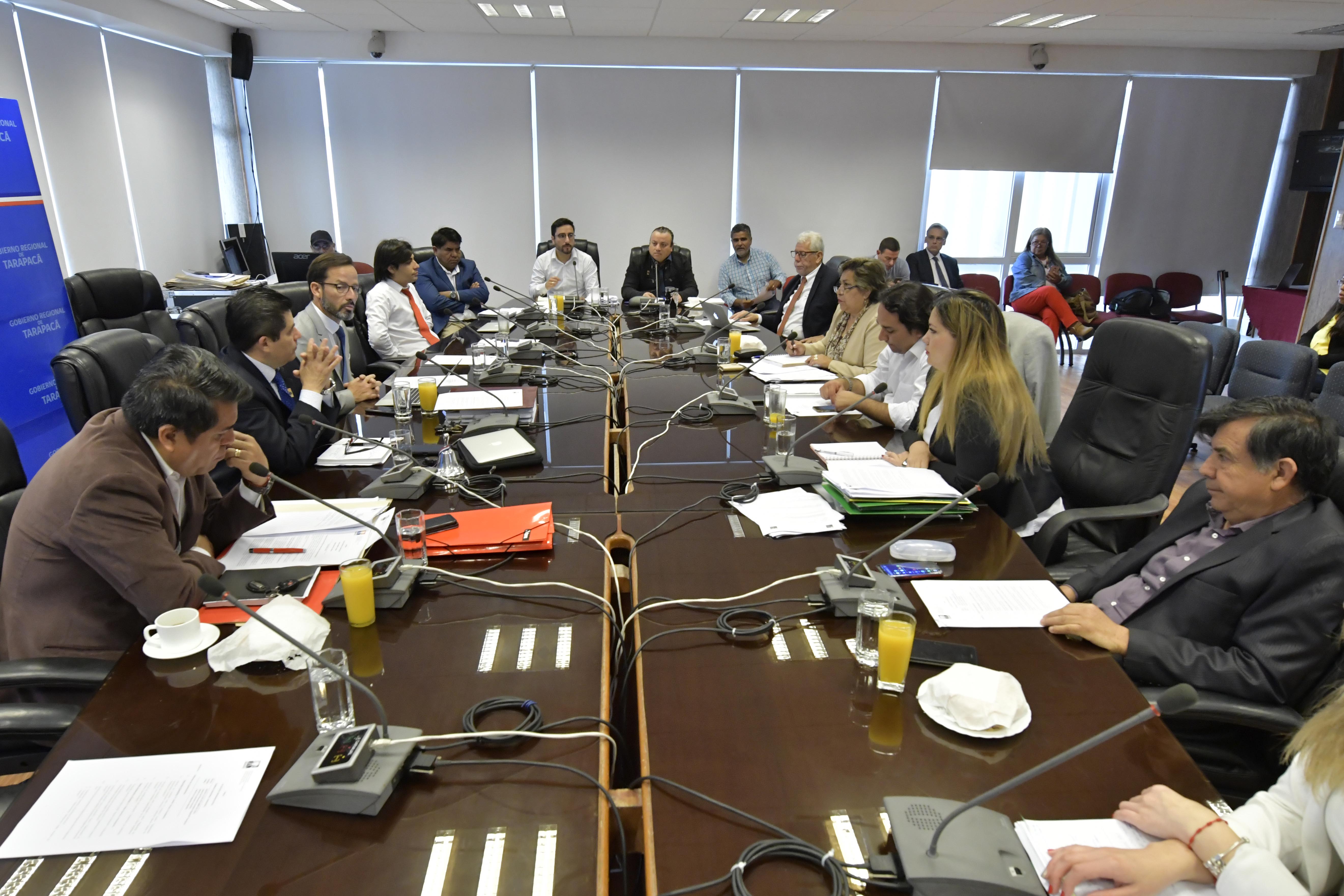 CORE aprueba recursos para distribución de agua en caletas y aporte a deportistas destacados