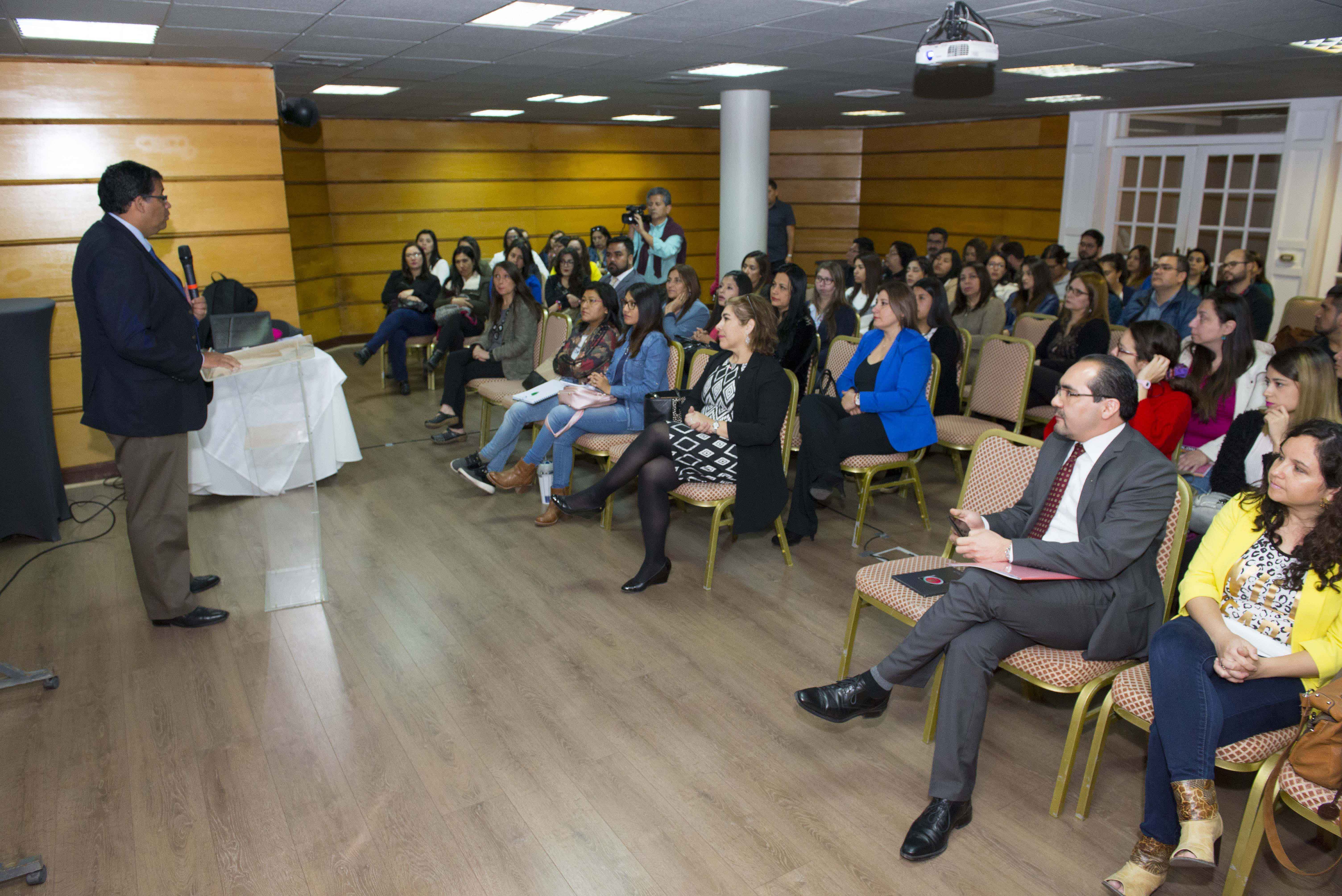 Capacitan a más de 120 funcionarios de Atención Primaria