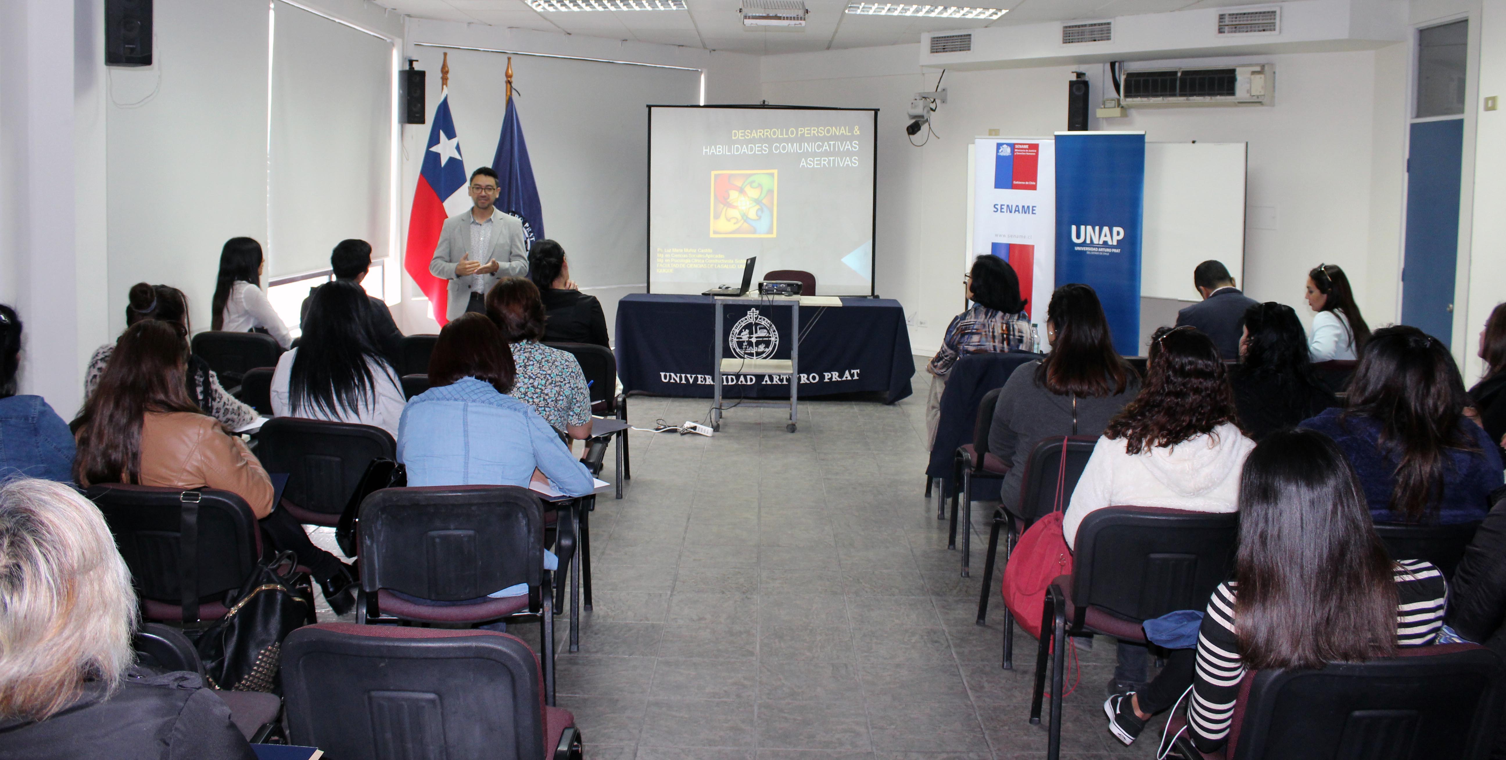 Capacitan a educadoras de trato directo de residencias de protección del Sename