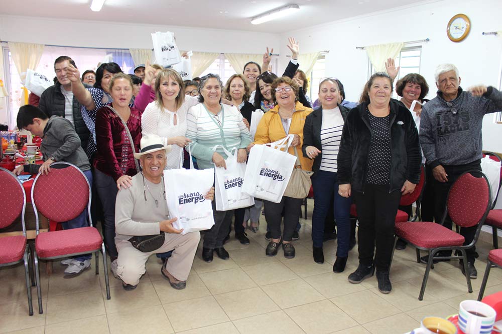 Con Buena Energía adultos mayores disminuyen consumo eléctrico