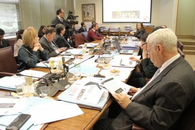 El desafío de hacer más saludables los menús de la Junaeb: legisladores quieren consagrarlo en ley
