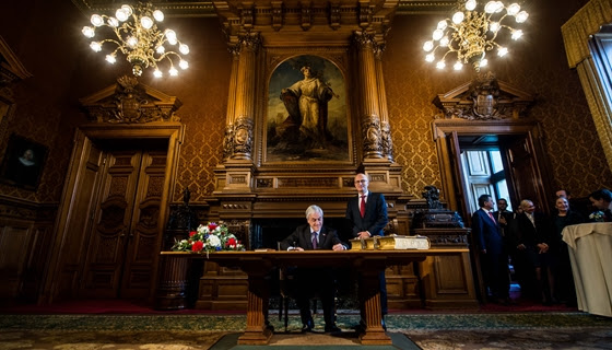 Presidente Piñera se reúne con el Alcalde de Hamburgo