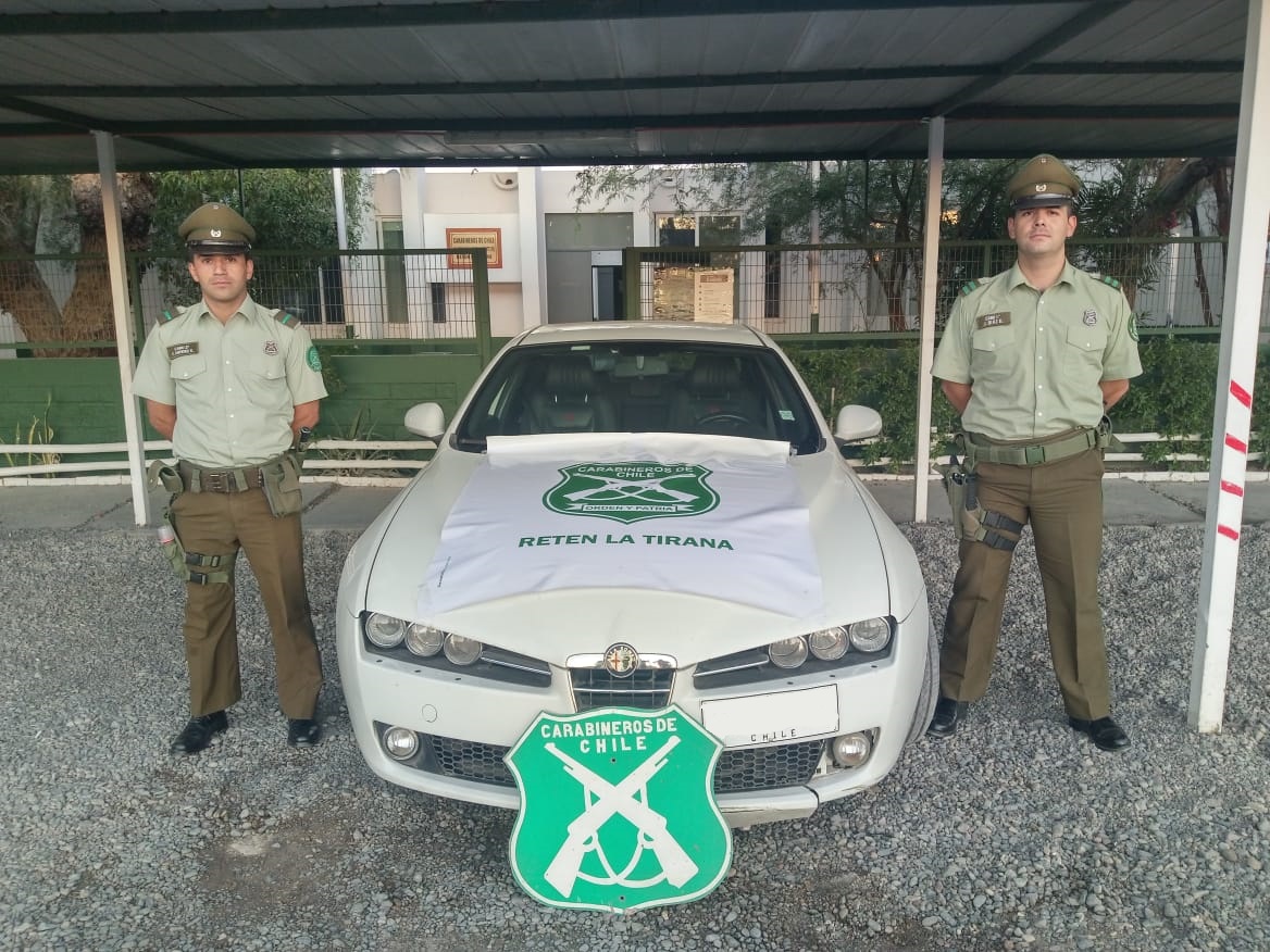 Circulaban en auto con patente adulterada