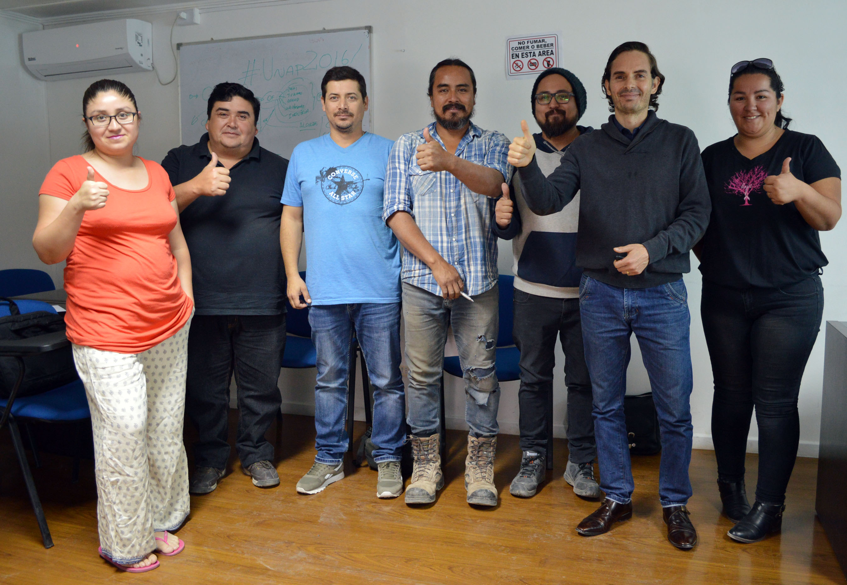 Emprendedores y empresarios participan en taller “Elevator Pitch”, organizado por el Centro de Desarrollo de Negocios Tamarugal