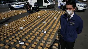 Incautaron cerca de una tonelada de cocaína pura y pasta base