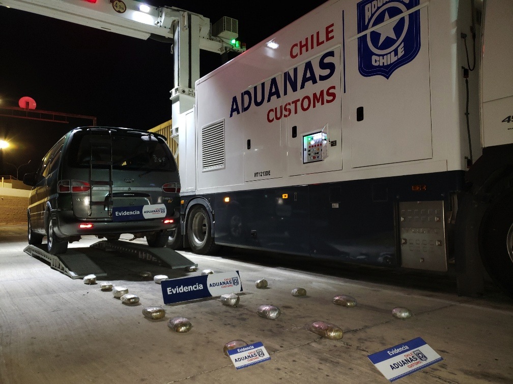 Aduanas detecta 5 mil puros escondidos en «nacimientos navideños»