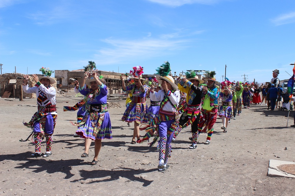 Tarifas de taxis y colectivos deben estar claramente a la vista de usuarios