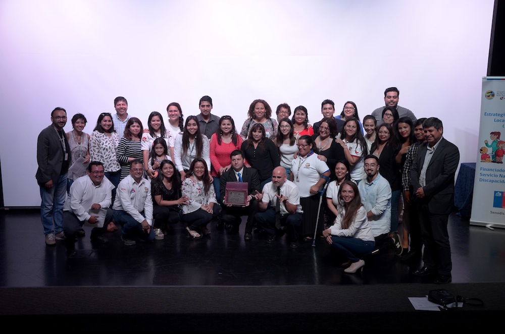 51 funcionarios del municipio de Alto Hospicio participaron en curso de lengua de señas