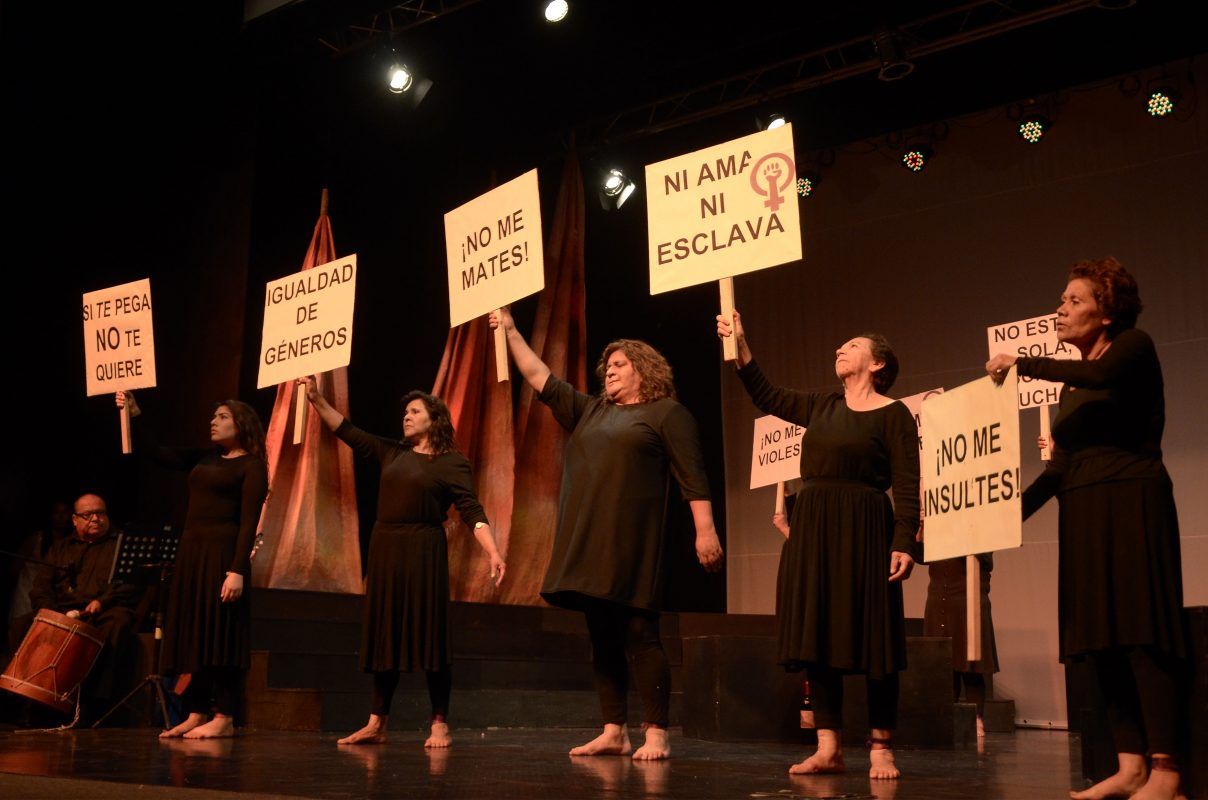 Tributo a los mártires obreros de la Escuela Santa María de Iquique