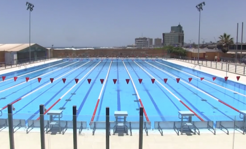 Alcalde Mauricio Soria afina detalles de nueva piscina para Iquique