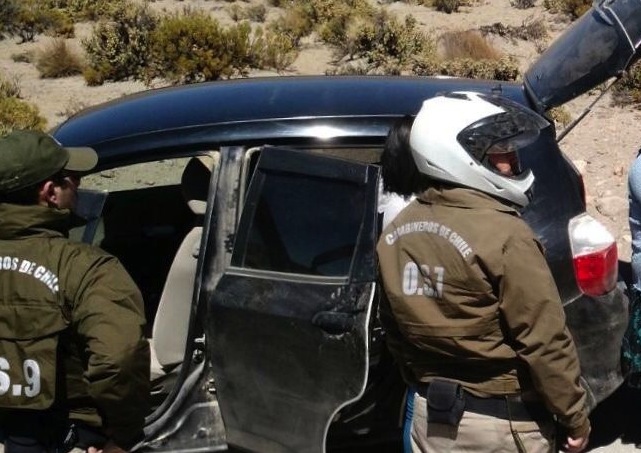 Pareja detenida por contrabandear 5 mil cajetillas de cigarros