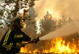 Piden pensión de gracia para bomberos con 50 años o más de servicio