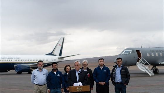 Presidente Piñera llega a Calama para visitar zonas afectadas por lluvias y declara zona de catástrofe la provincia El Loa