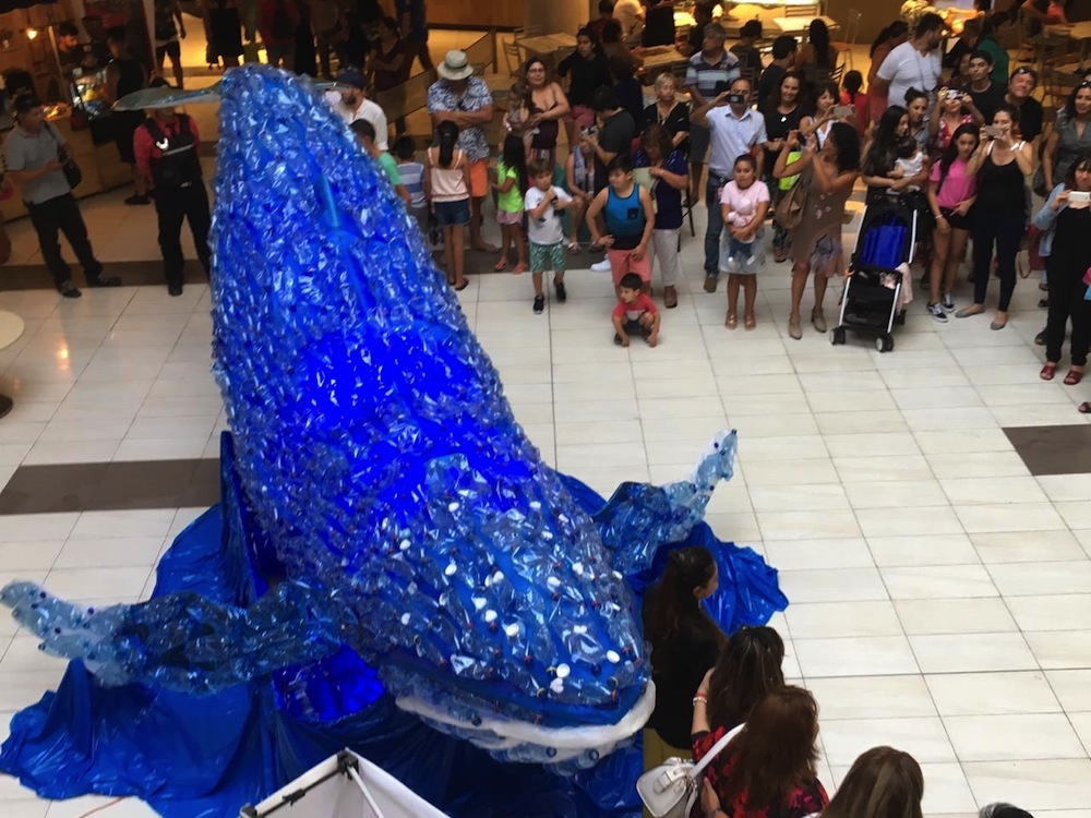 «Océanos sin plástico» en el Mall Plaza