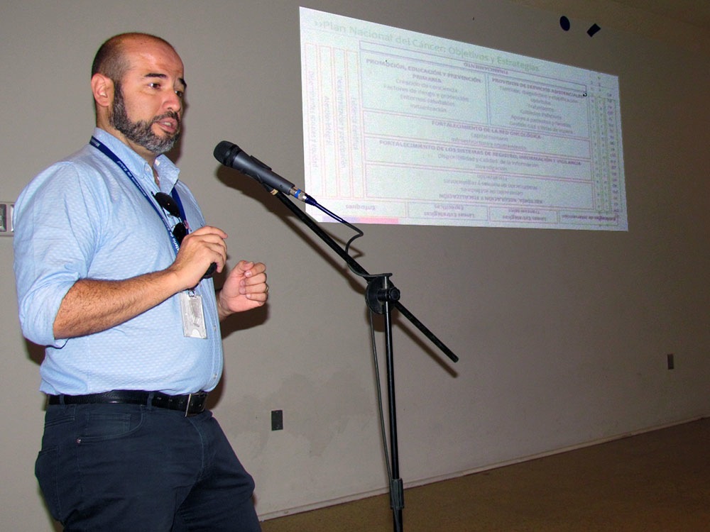 Equipos de salud y dirigentes sociales se informaron sobre Plan Nacional de Cáncer