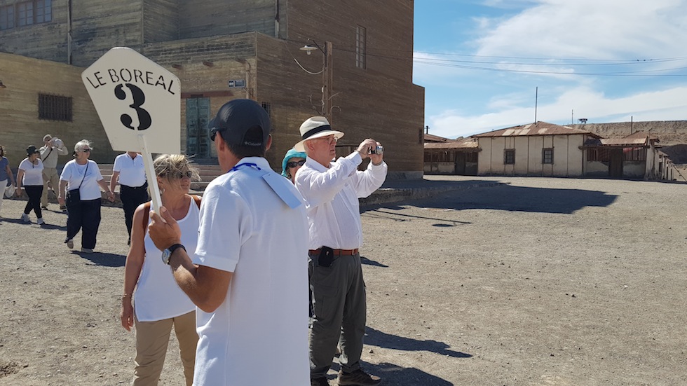 Más de 130 turistas del crucero “Le Boreal” escogieron circuito a salitreras Humberstone y Santa Laura﻿