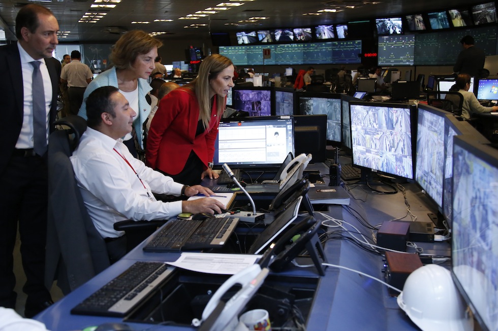 Ministras Plá y Hutt lanzan nuevo fono contra el acoso en el Metro