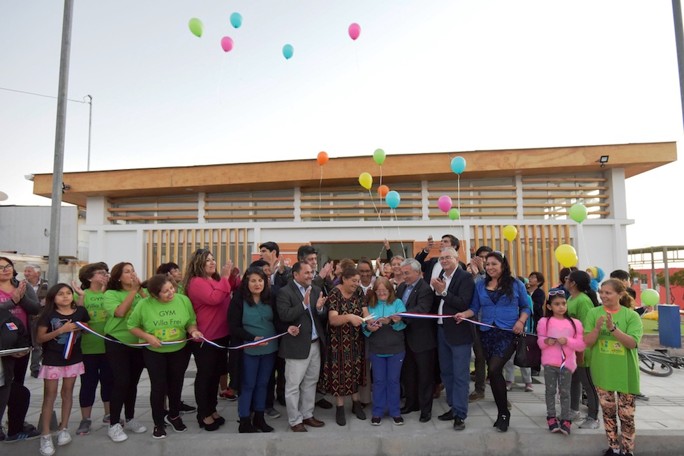Vecinos de Vista Hermosa-Villa Frei estrenaron nueva sede y multicancha por Quiero Mi Barrio
