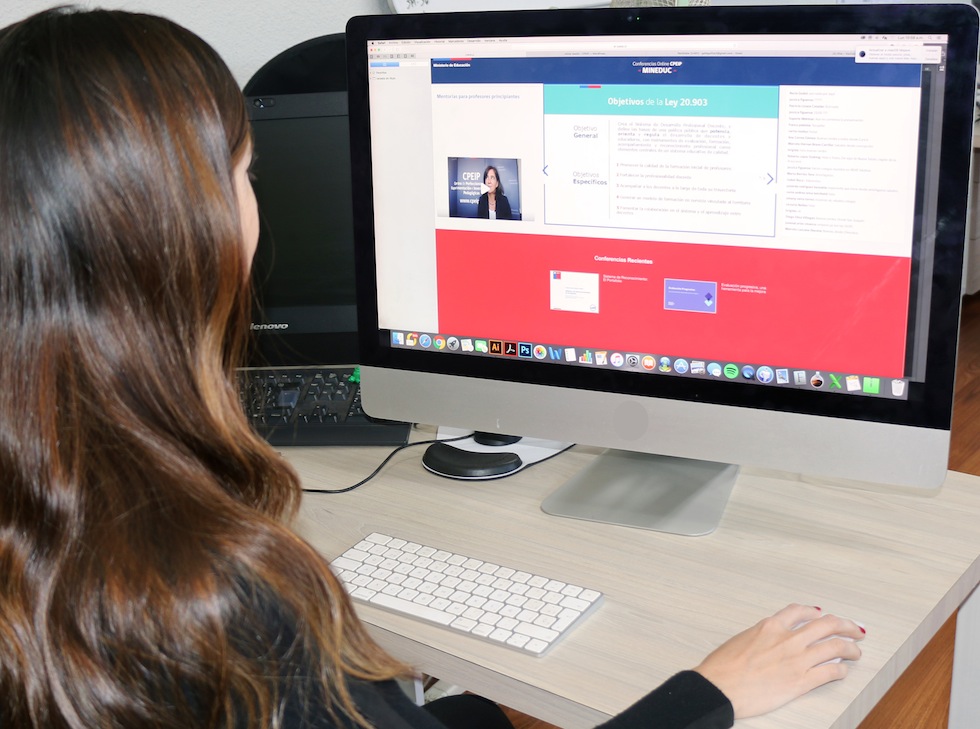 Docentes de todo el país podrán potenciar su desarrollo profesional en forma digital