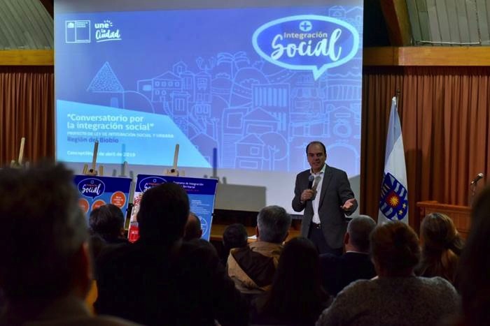 Ministro Cristián Monckeberg inicia diálogos ciudadanos para explicar el proyecto de ley de Integración Social y Urbana