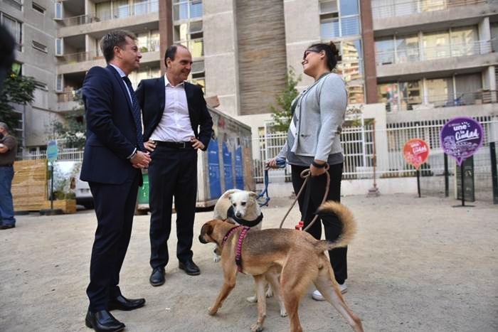 Minvu presenta medida que impide la prohibición de tenencia de mascotas en viviendas