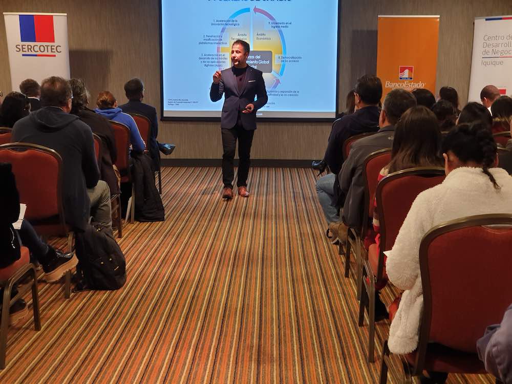 Cerca de 150 emprendedores y pequeños empresarios de Iquique y Alto Hospicio asistieron a Seminario de Transformación Digital