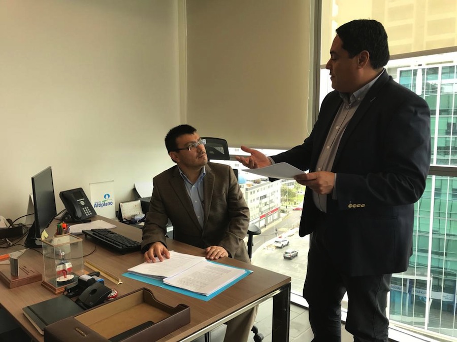 Contra quienes resulten responsables Aguas del Altiplano presentó querella por espuma