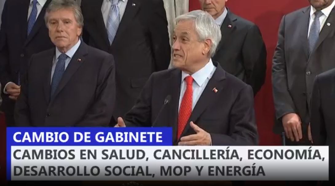 Presidente Piñera encabeza cambio de Gabinete