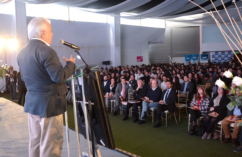 UNAP – Collahuasi convoca a más de 400 universitarios para abordar el perfil laboral del futuro