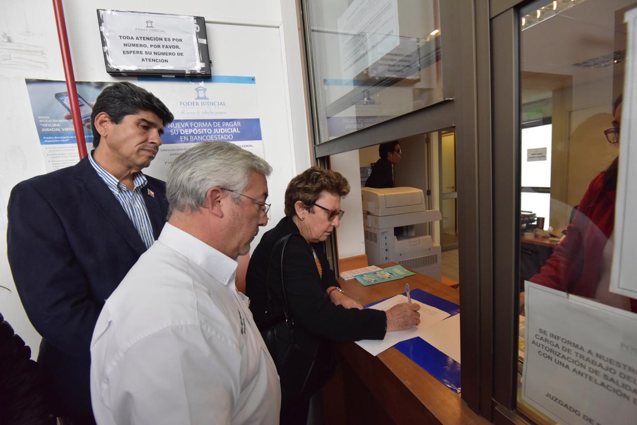 Intendente presentó querella por incendio en azufrera