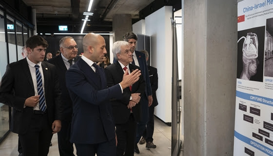 Presidente visita un centro de innovación y desarrollo tecnológico en salud en Israel