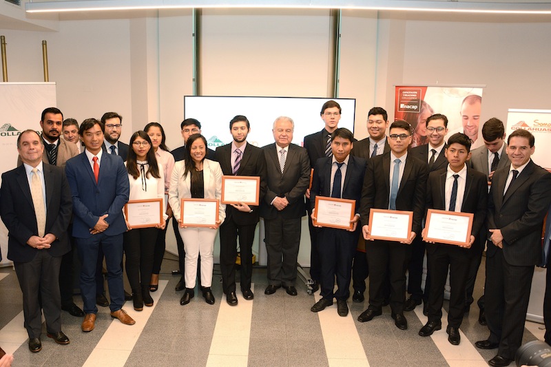 29 jóvenes se certifican e incorporan como operadores mina a Collahuasi