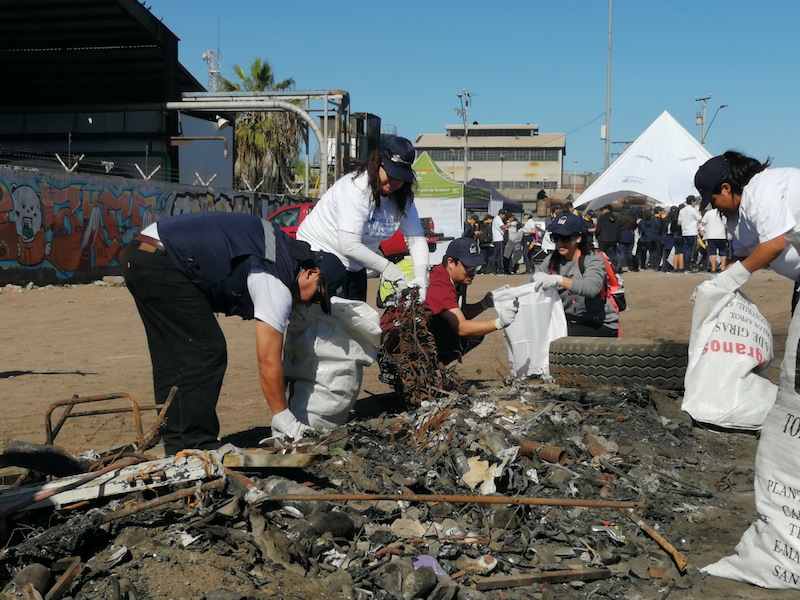 Más de 10 toneladas de escombros y basura fueron recolectadas en playa El Colorado Sur