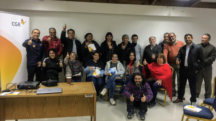 CGE y Odecu enseñan educación financiera a vecinos de Iquique