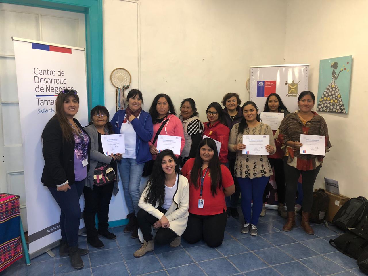 25 mujeres jefas de hogar concluyeron  capacitación de alfabetización digital
