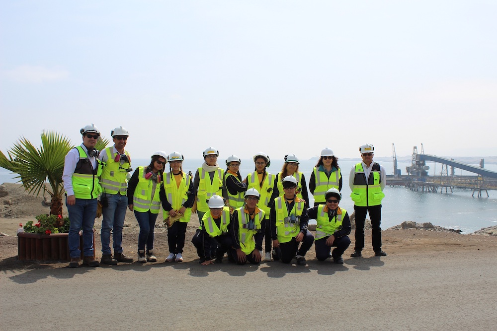 Alumnos de Chanavayita celebraron el día del niño